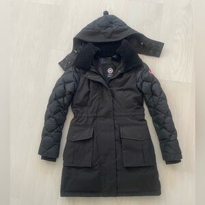 WOMENS CANADA GOOSE